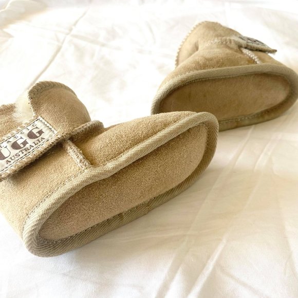 NWOT Classic UGG Australia Baby Uggs real genuine sheepskin winter fleece boots♡ - Picture 2 of 10